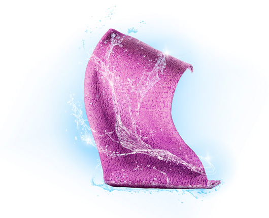 Vous n’avez pas de Windomatic, mais voulez malgré tout des vitres brillantes sans trace ? Dans ce cas, utilisez une peau de chamois dotée d’un revêtement spécial avec micropores qui améliorent considérablement les performances de séchage. Séchez vos fenêtres en effectuant des mouvements circulaires pour une finition brillante et sans trace. ContentCarousel_Window1_Bild3.jpg